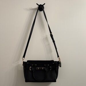 EUC Coach swagger purse